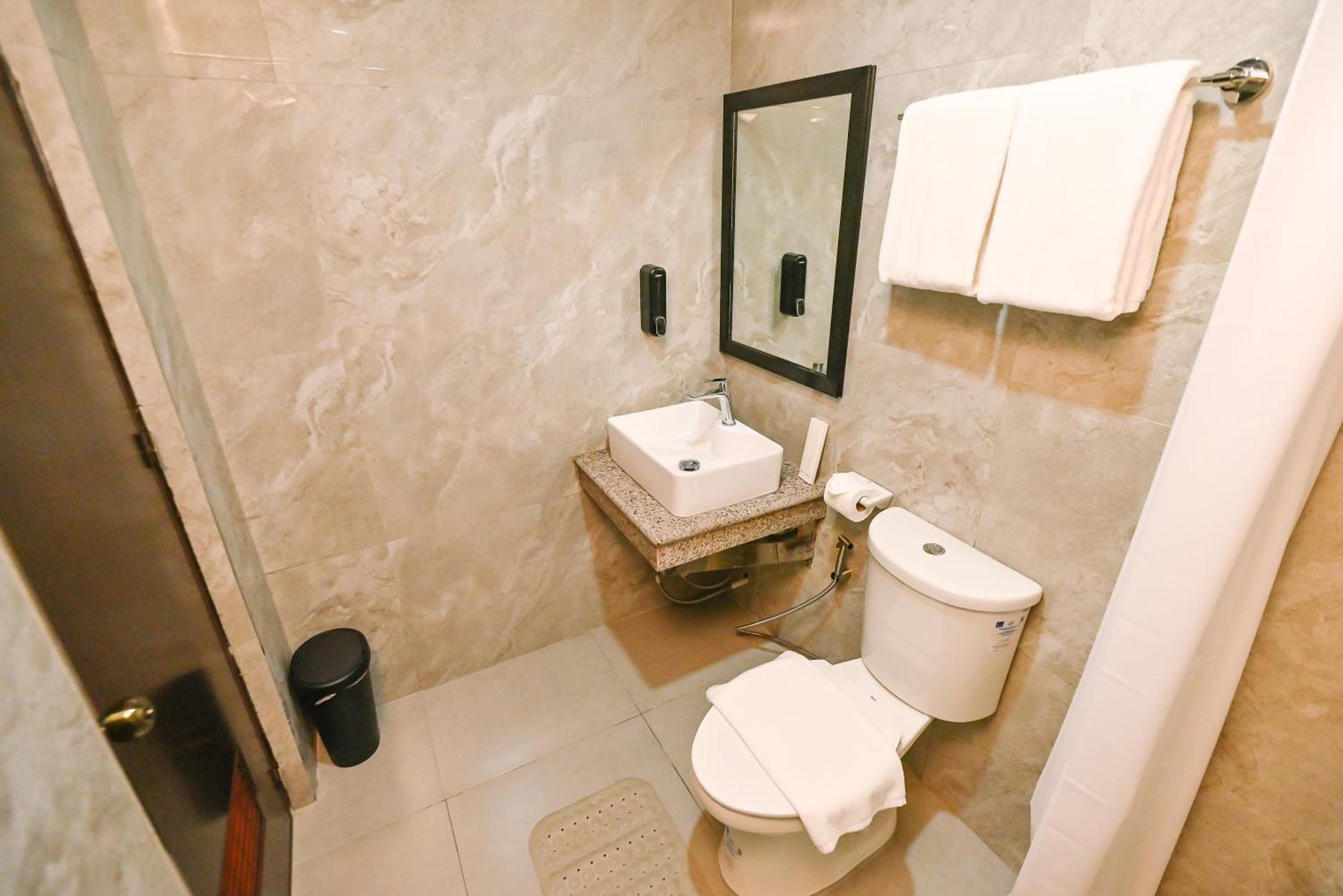 Monaco Hotel Taytay Kültér fotó